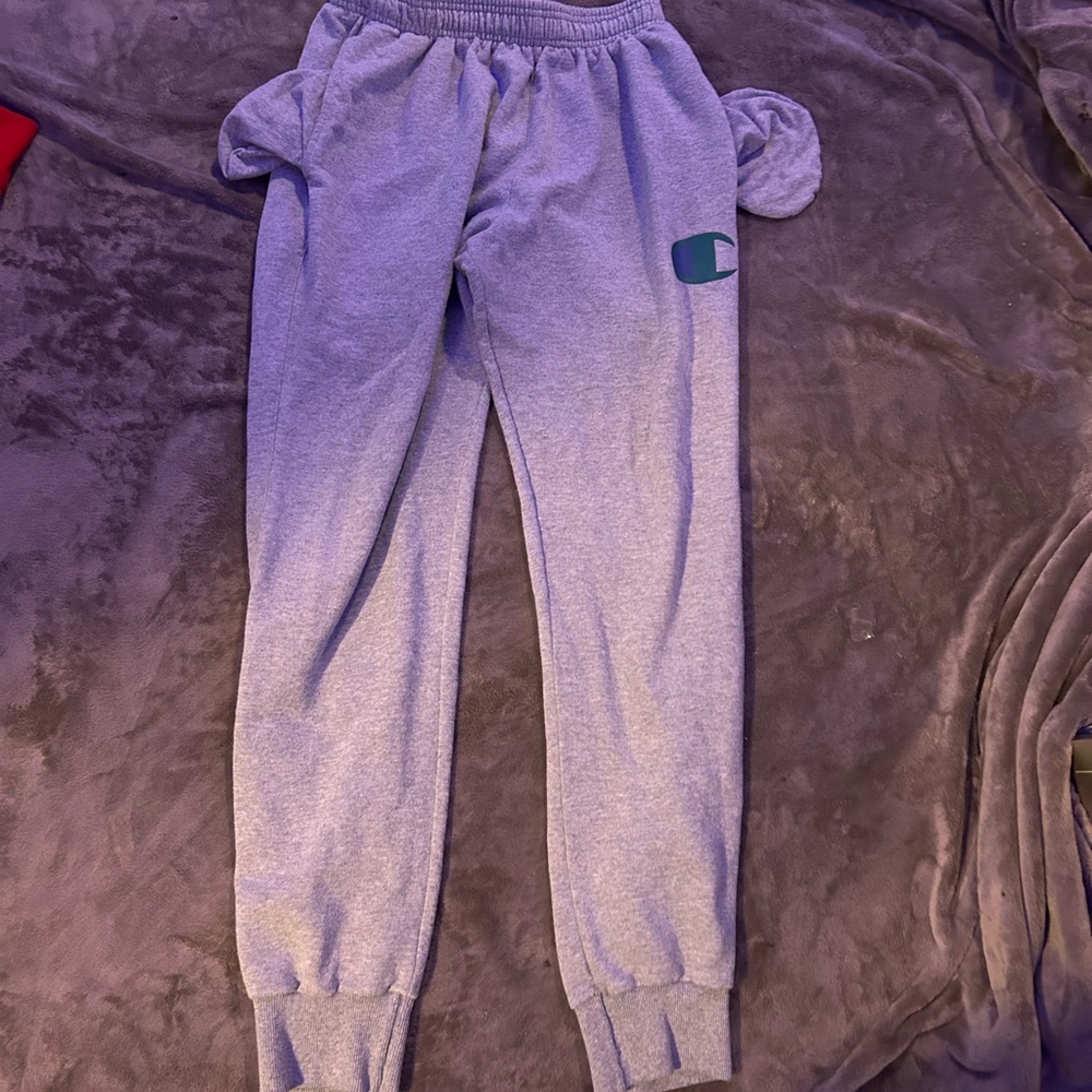 men’s champion sweats💙